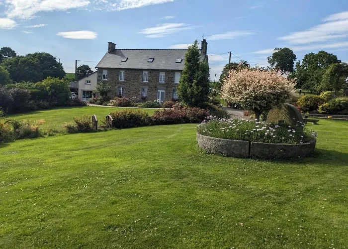 Holiday home La Clef Decamp Ferme Bellevue 15 Pers, A La Campagne, Proche Vire *